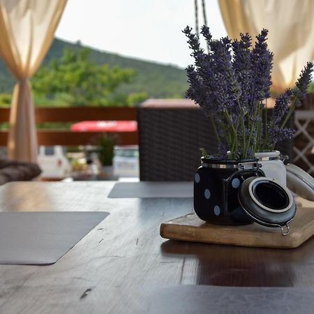 Mobile Home Tomic Tisno Luaran gambar