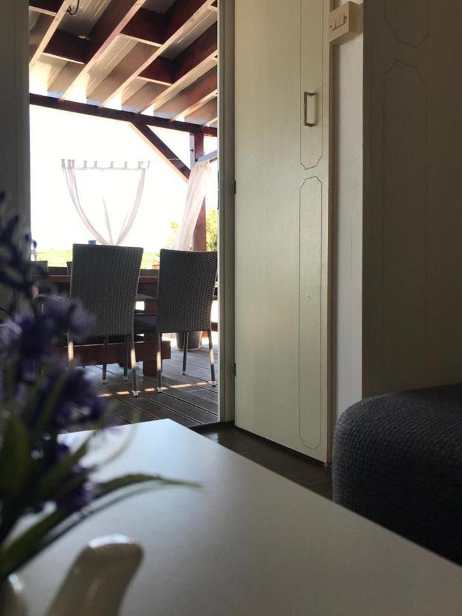 Mobile Home Tomic Tisno Luaran gambar