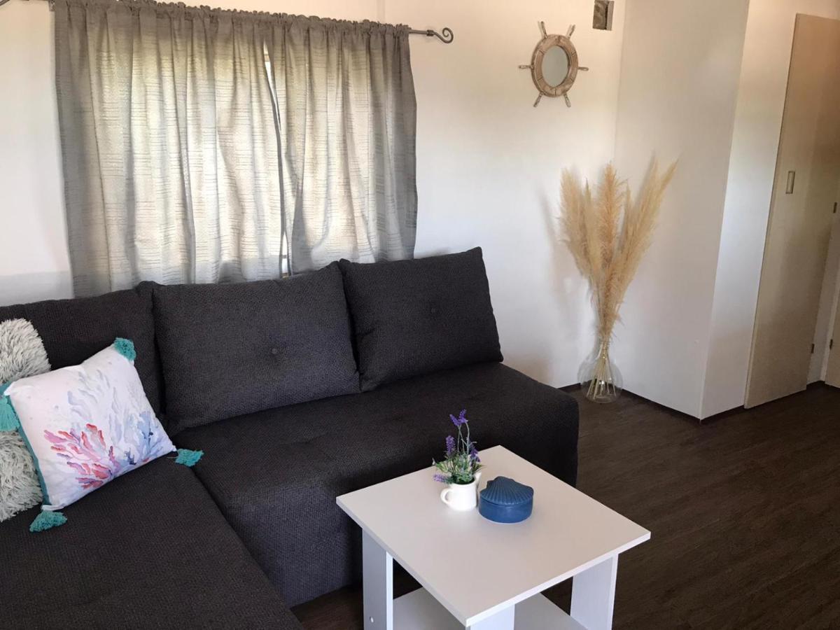 Mobile Home Tomic Tisno Luaran gambar